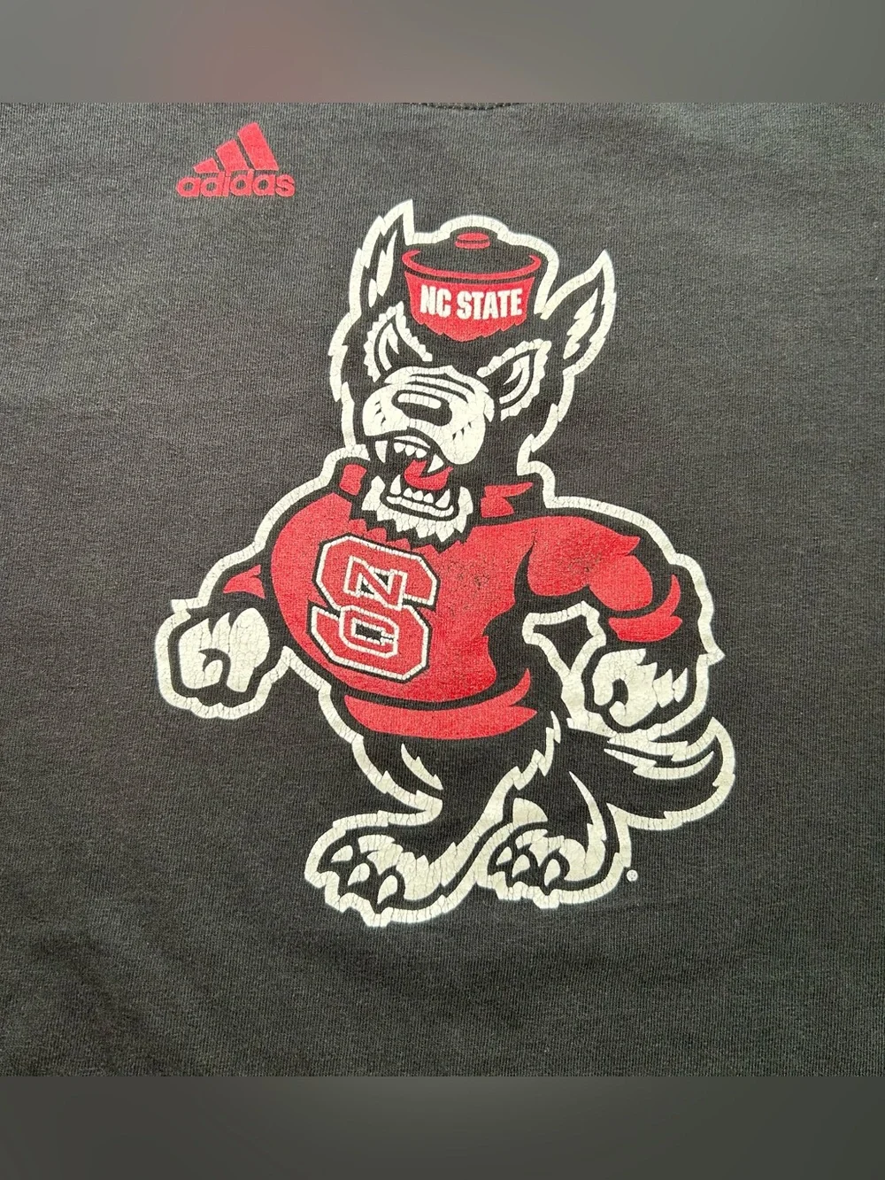 Adidas NC State Wolfpack Men’s Tuffy Strutting Graphic Logo Black T-Shirt size L